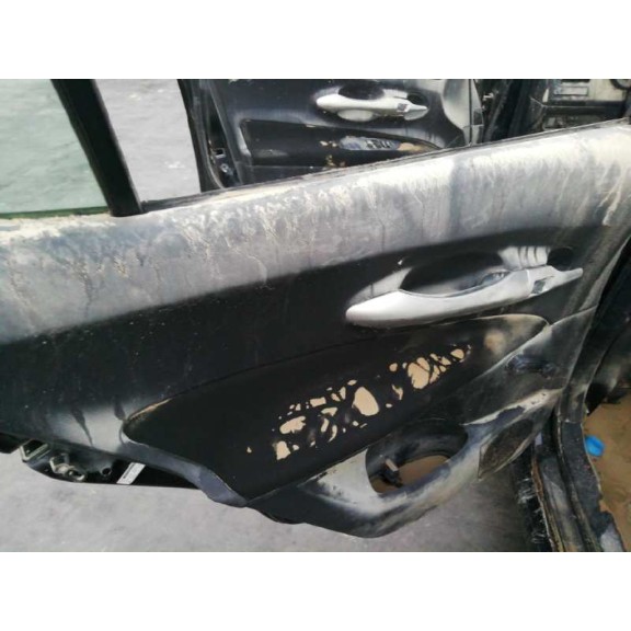 toyota auris del año 2011