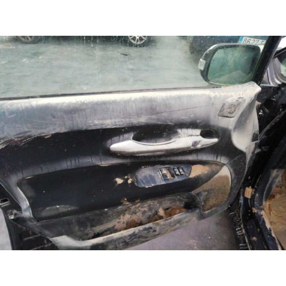 toyota auris del año 2011