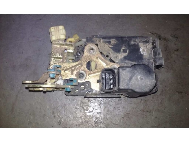 Recambio de cerradura puerta delantera derecha para daewoo kalos 1.4 cat referencia OEM IAM   