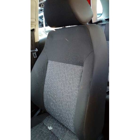 seat ibiza (6l1) del año 2004