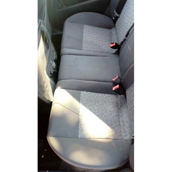 seat ibiza (6l1) del año 2004