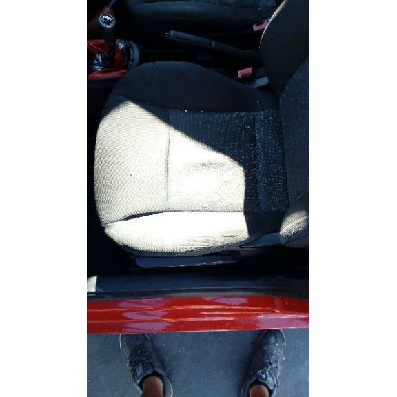 seat ibiza (6l1) del año 2004