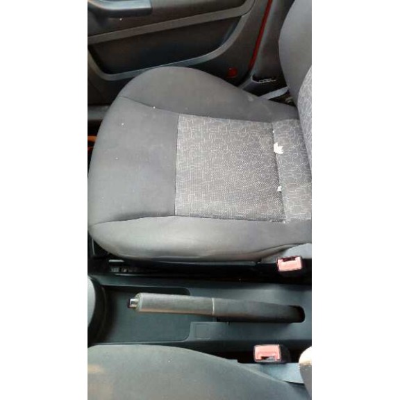seat ibiza (6l1) del año 2004