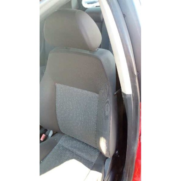 seat ibiza (6l1) del año 2004