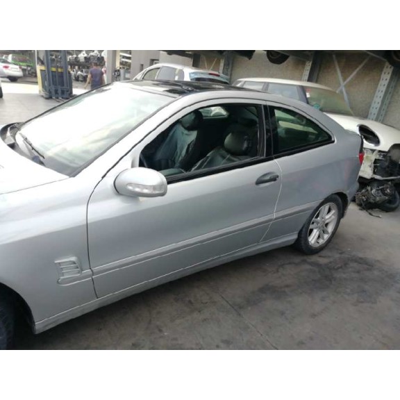 mercedes-benz clase c (w203) sportcoupe del año 2001