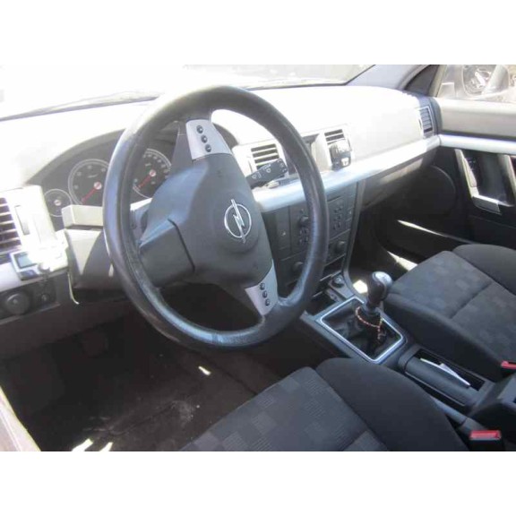 opel vectra c berlina del año 2004