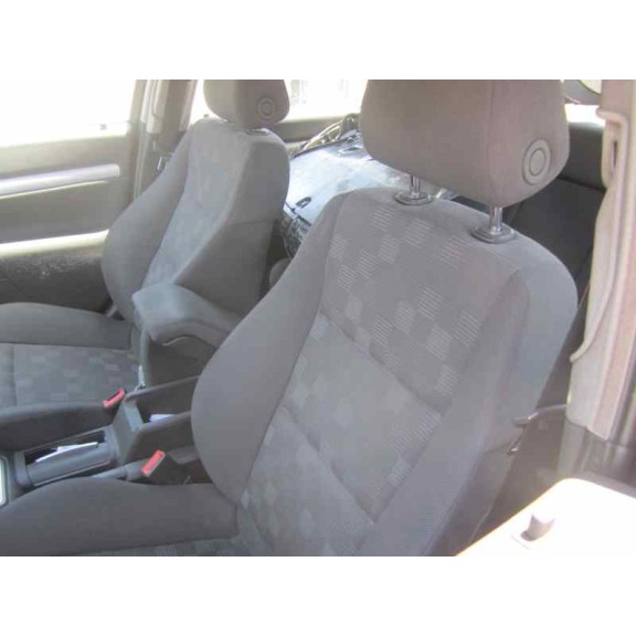 opel vectra c berlina del año 2004