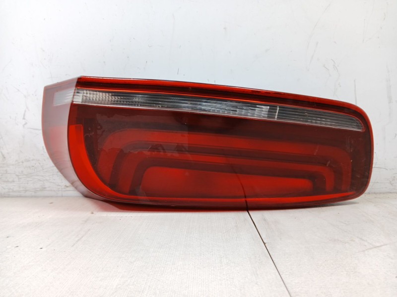 Recambio de piloto trasero derecho para citroën c4 picasso feel referencia OEM IAM 21023302r  