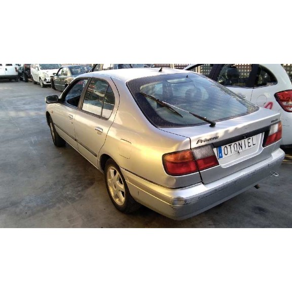 nissan primera berlina (p11) del año 1999