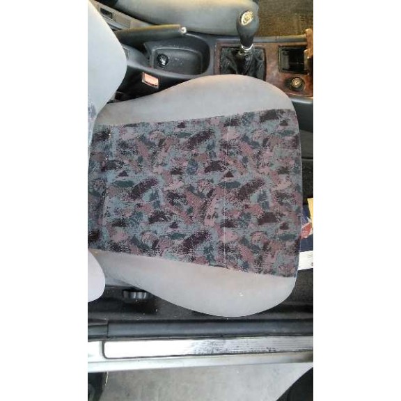 nissan primera berlina (p11) del año 1999