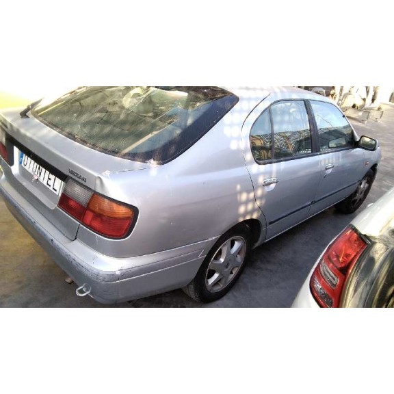 nissan primera berlina (p11) del año 1999
