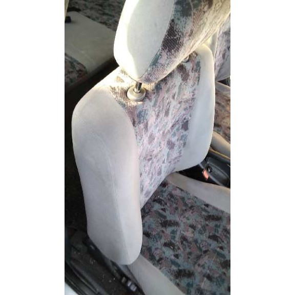 nissan primera berlina (p11) del año 1999