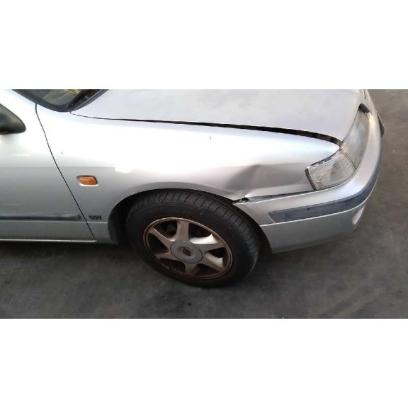 nissan primera berlina (p11) del año 1999