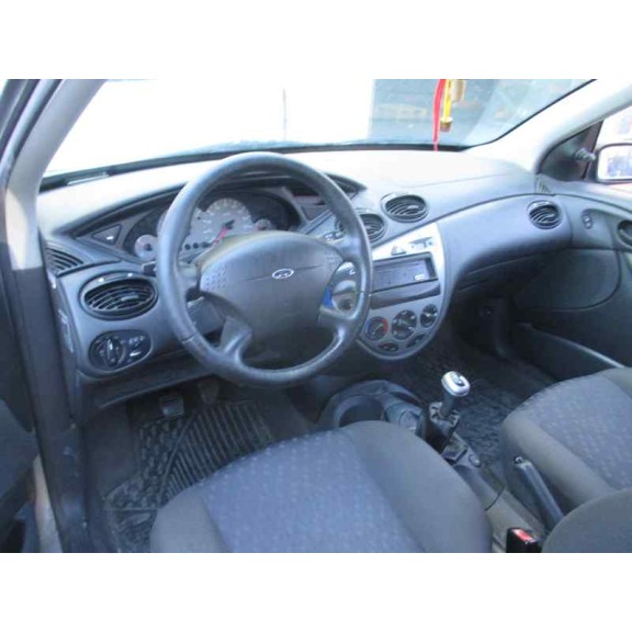ford focus berlina (cak) del año 1999