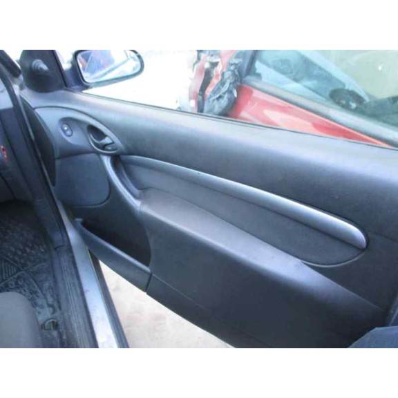 ford focus berlina (cak) del año 1999