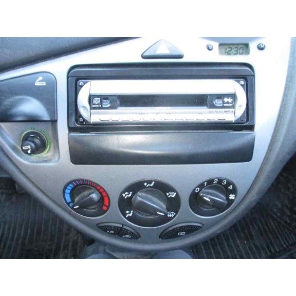 ford focus berlina (cak) del año 1999