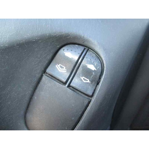 ford focus berlina (cak) del año 1999