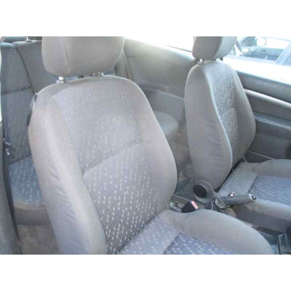 ford focus berlina (cak) del año 1999