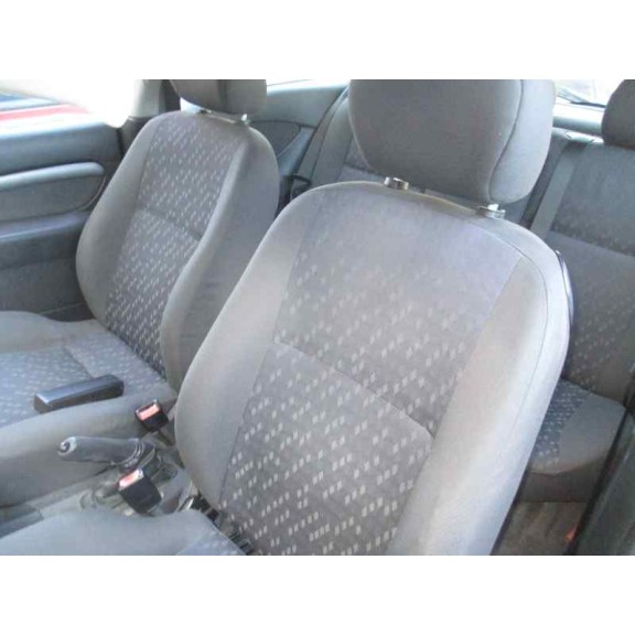 ford focus berlina (cak) del año 1999