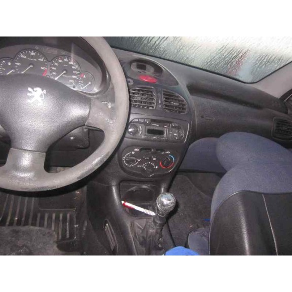 peugeot 206 berlina del año 1999