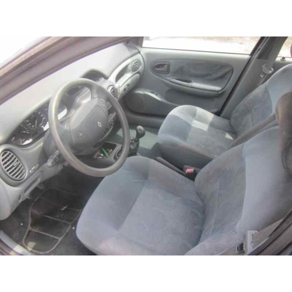 renault megane i berlina hatchback (ba0) del año 1996