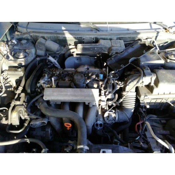 volvo s40 berlina del año 1999