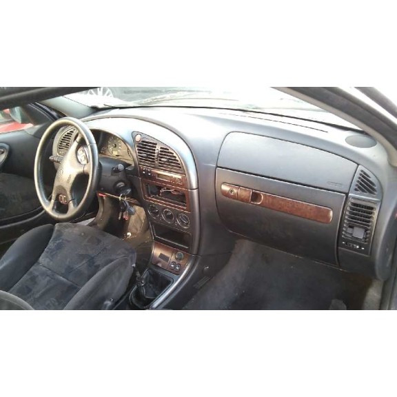 citroën xsara berlina del año 2000