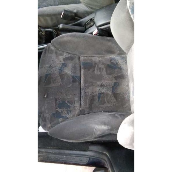 citroën xsara berlina del año 2000