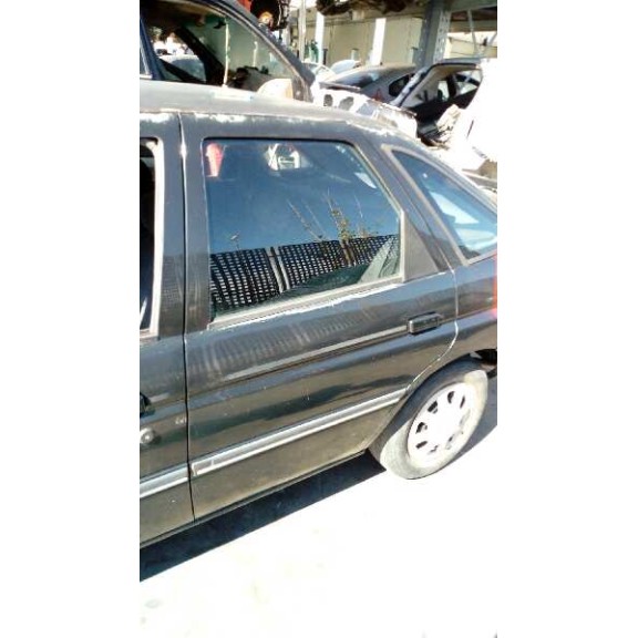 ford escort berlina del año 1994