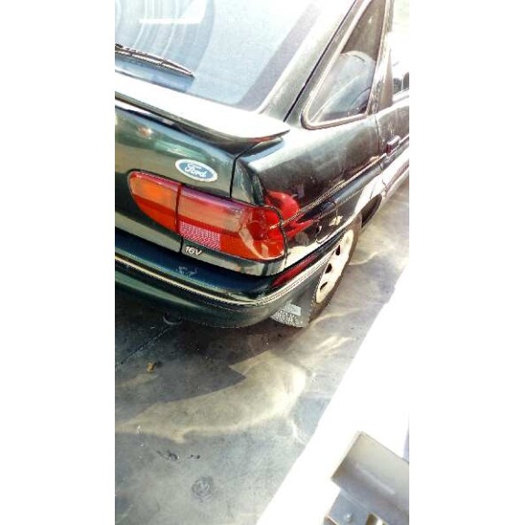 ford escort berlina del año 1994