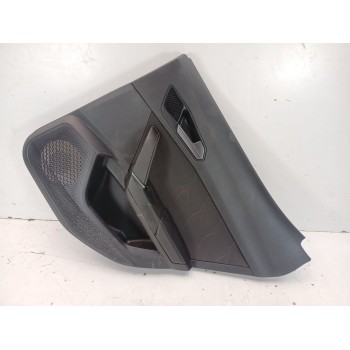 GUARNECIDO PUERTA TRASERA DERECHA 5FA867116A 