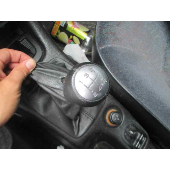 peugeot 206 berlina del año 1999