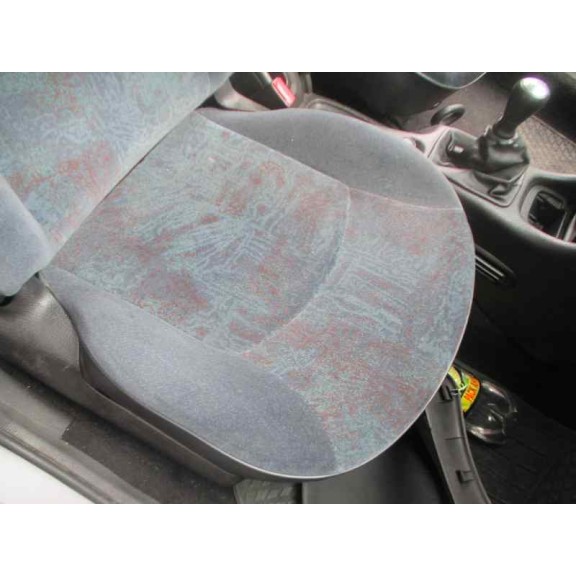 peugeot 206 berlina del año 1999