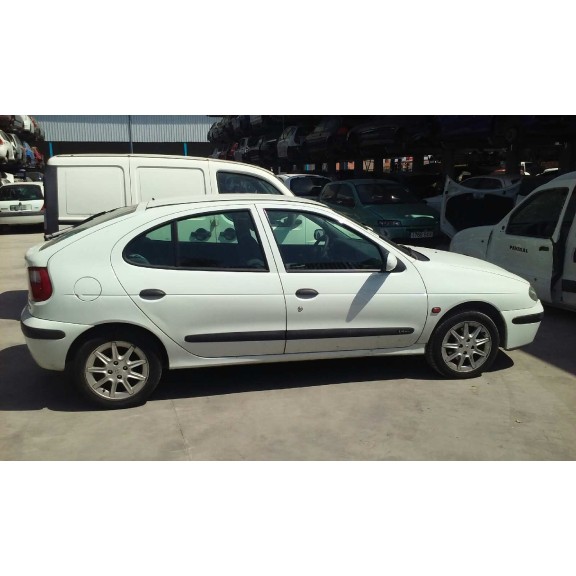 renault megane i fase 2 berlina (ba0) del año 2000