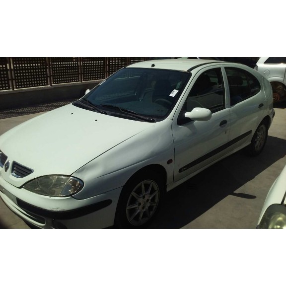 renault megane i fase 2 berlina (ba0) del año 2000