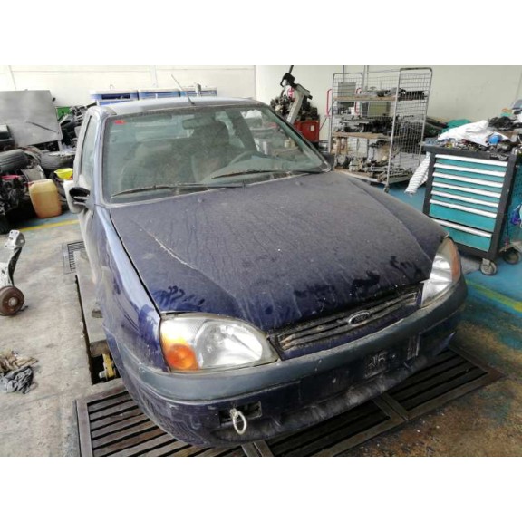 ford fiesta berlina (dx) del año 2000