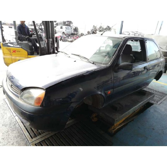 ford fiesta berlina (dx) del año 2000