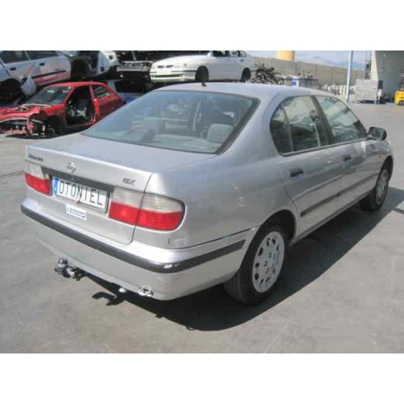 nissan primera berlina (p11) del año 1998
