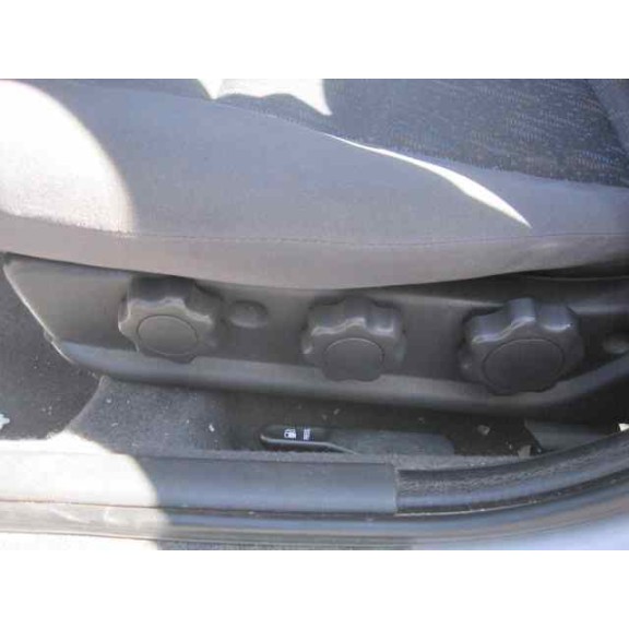 nissan primera berlina (p11) del año 1998