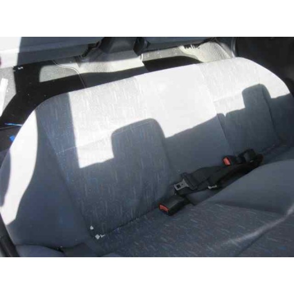 nissan primera berlina (p11) del año 1998