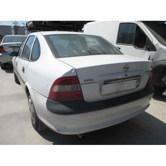 opel vectra b berlina del año 1998
