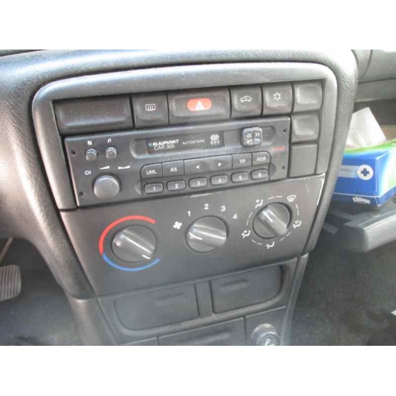 opel vectra b berlina del año 1998