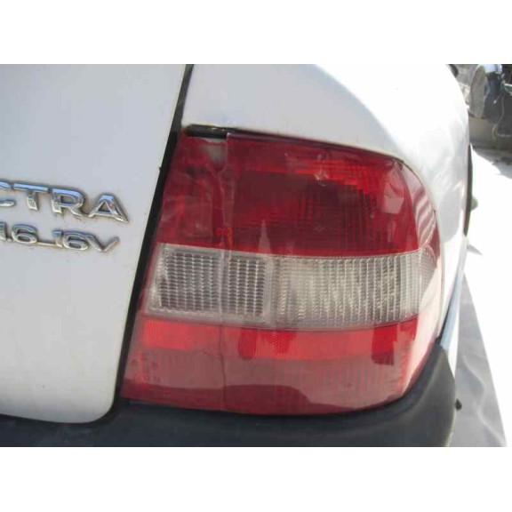 opel vectra b berlina del año 1998