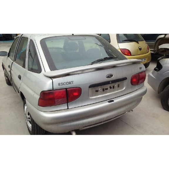 ford escort berlina/turnier del año 1998