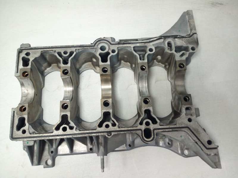 Recambio de bloque para opel mokka excellence referencia OEM IAM 55569916 BANCADA CIGUEÑAL 