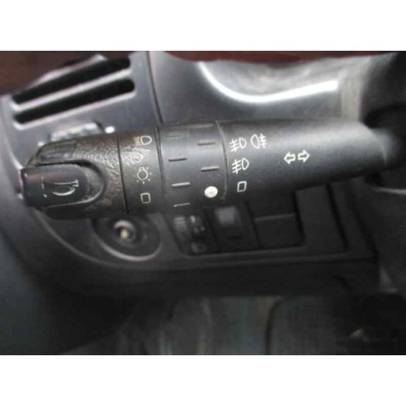 citroën xsara berlina del año 1999