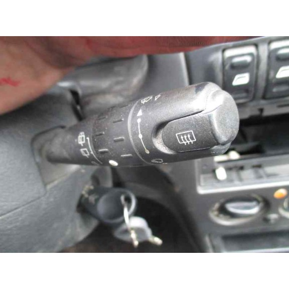 citroën xsara berlina del año 1999