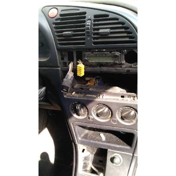 citroën xsara berlina del año 2000