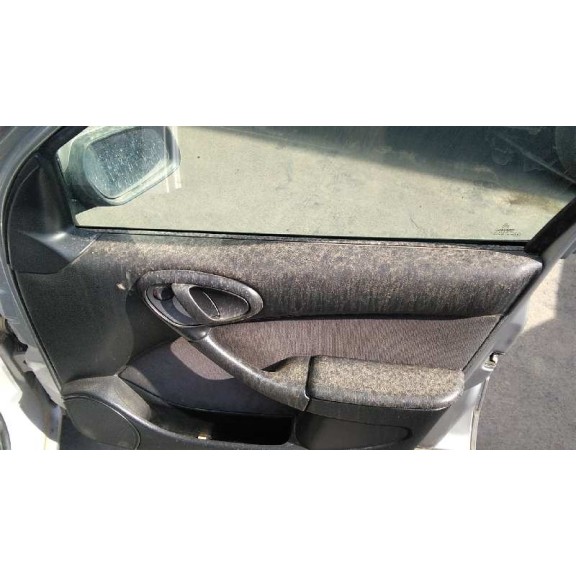 citroën xsara berlina del año 2000