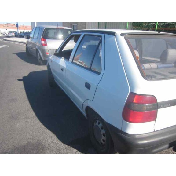 skoda felicia berlina ( 791) del año 1996